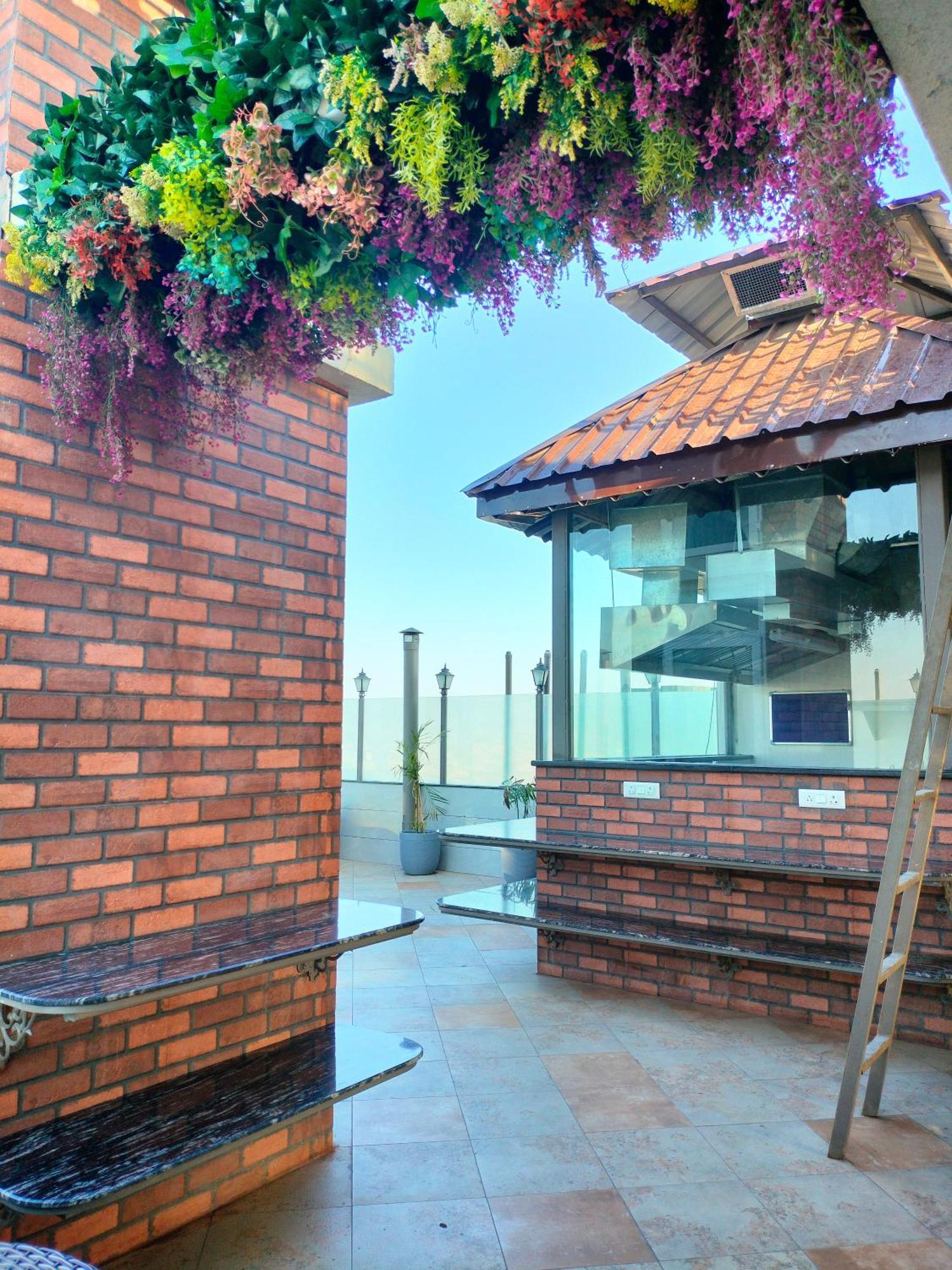 Hiraya Hotels Mohali Ngoại thất bức ảnh