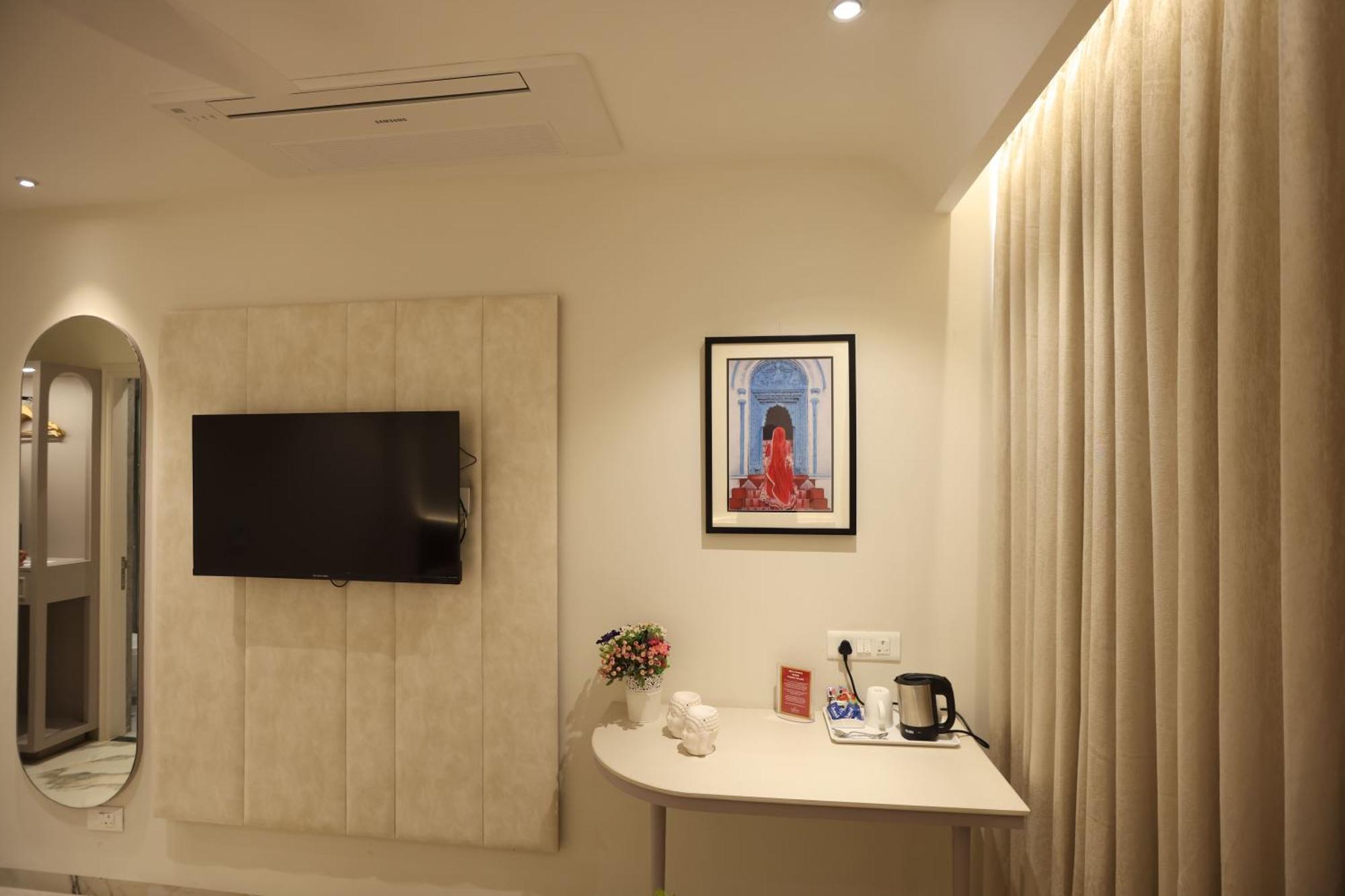 Hiraya Hotels Mohali Ngoại thất bức ảnh
