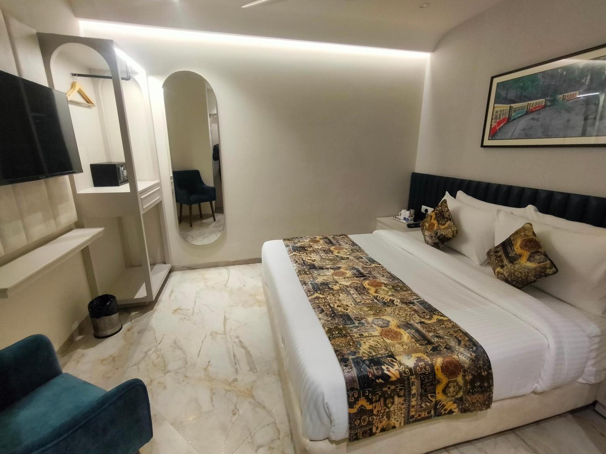 Hiraya Hotels Mohali Ngoại thất bức ảnh