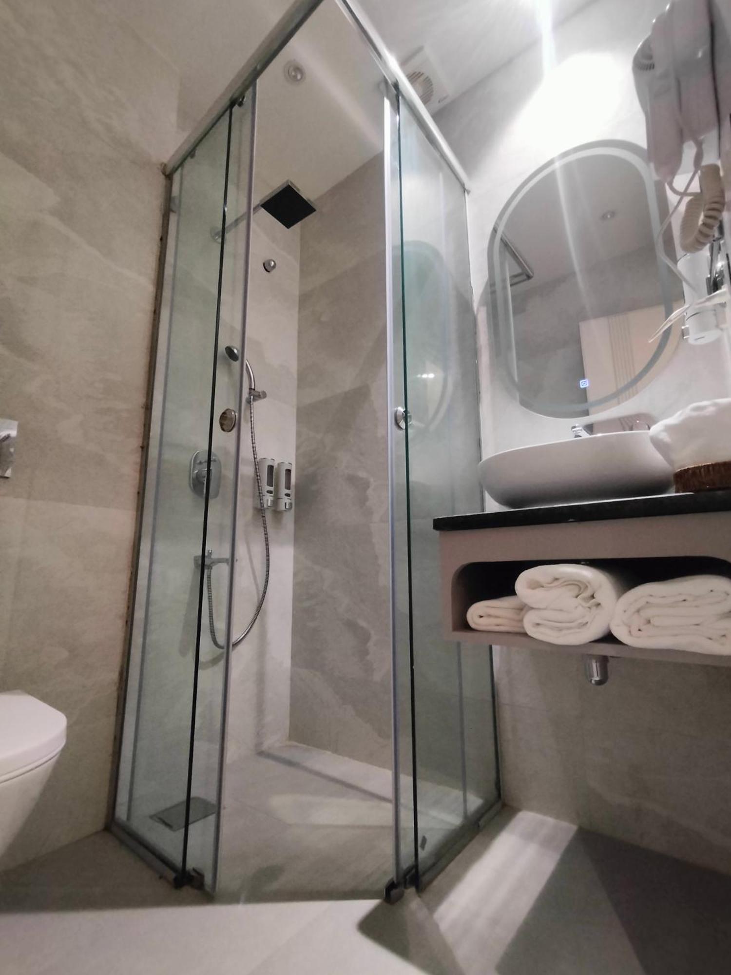 Hiraya Hotels Mohali Ngoại thất bức ảnh