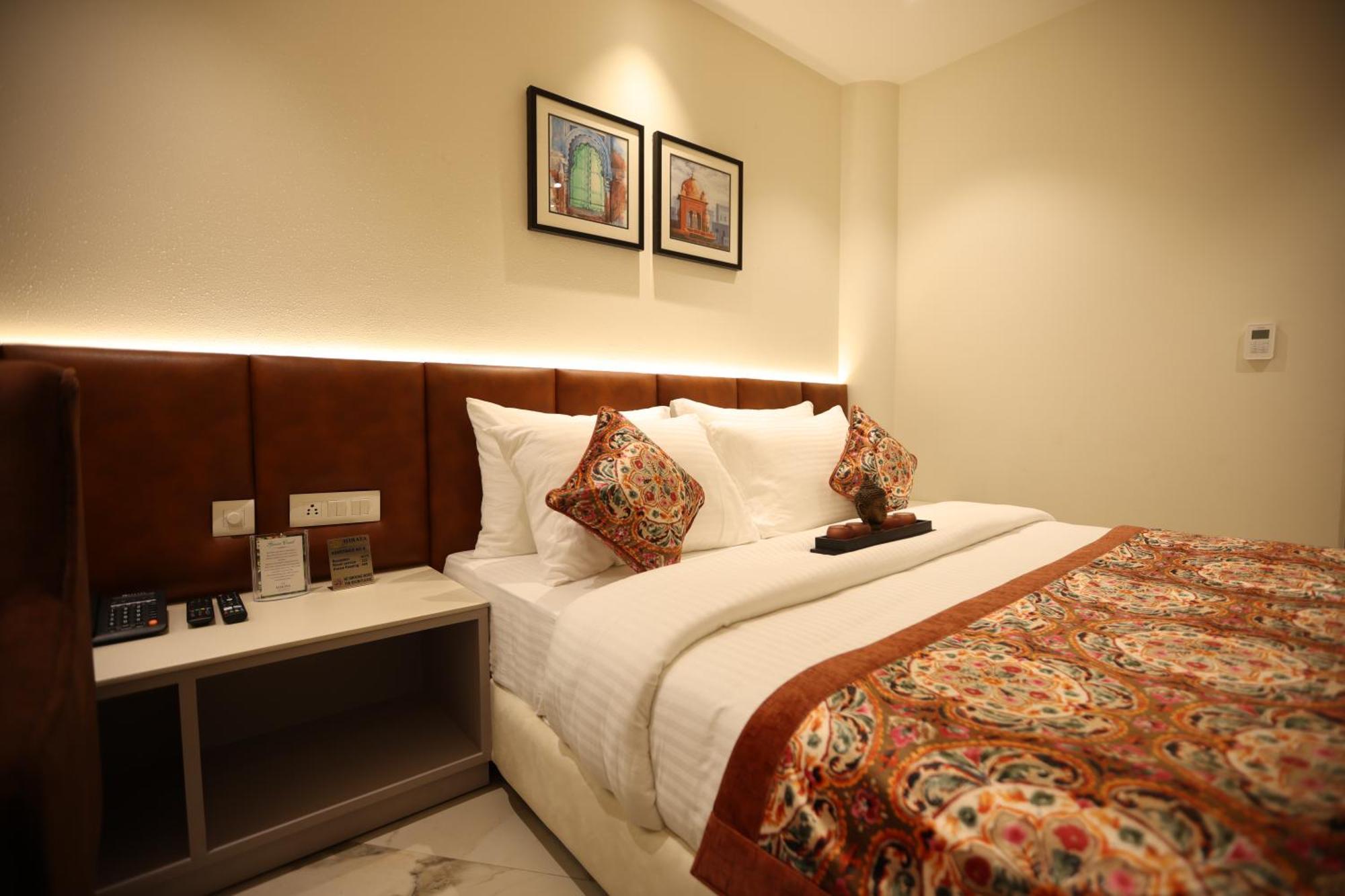 Hiraya Hotels Mohali Ngoại thất bức ảnh