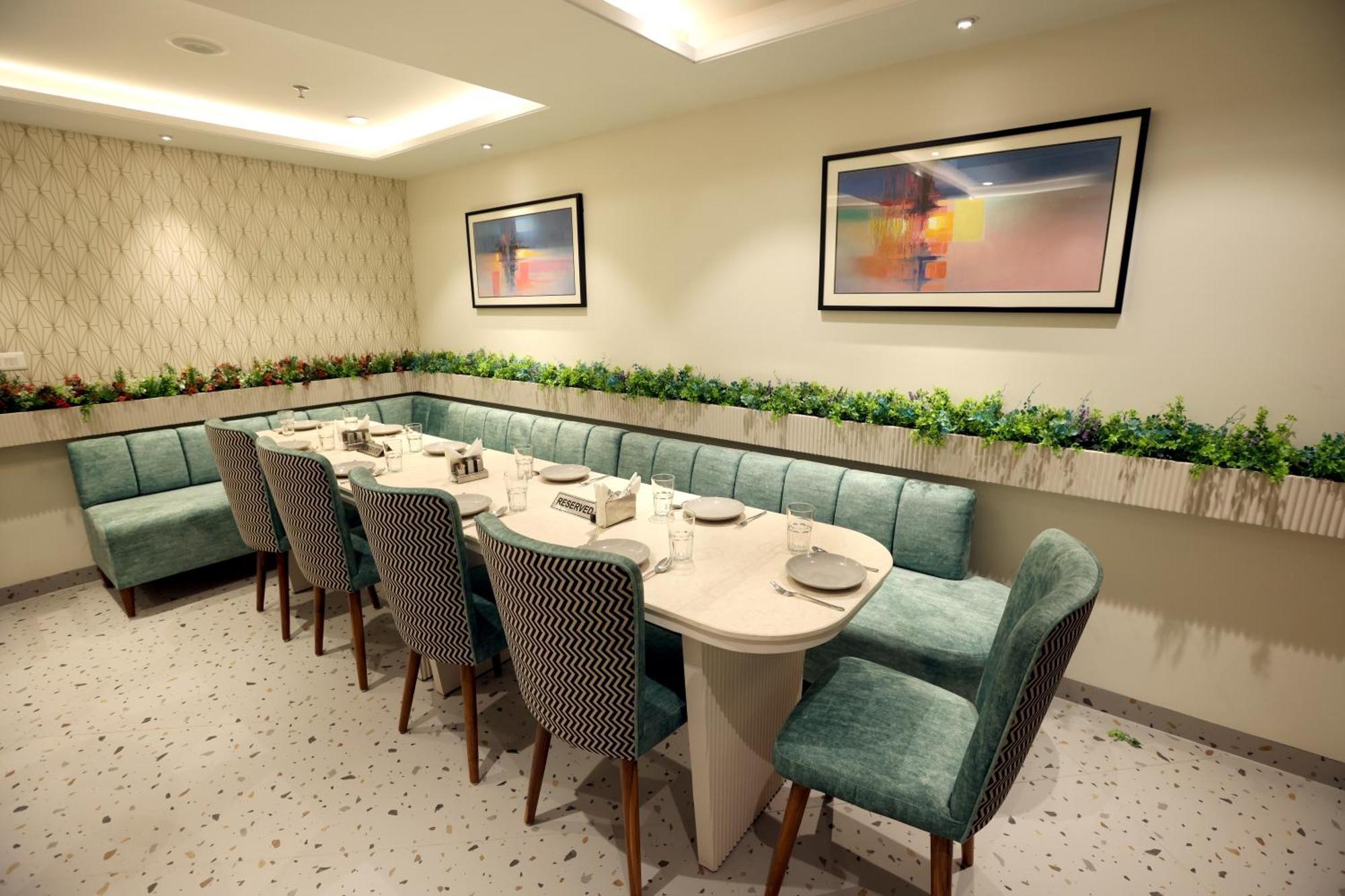 Hiraya Hotels Mohali Ngoại thất bức ảnh