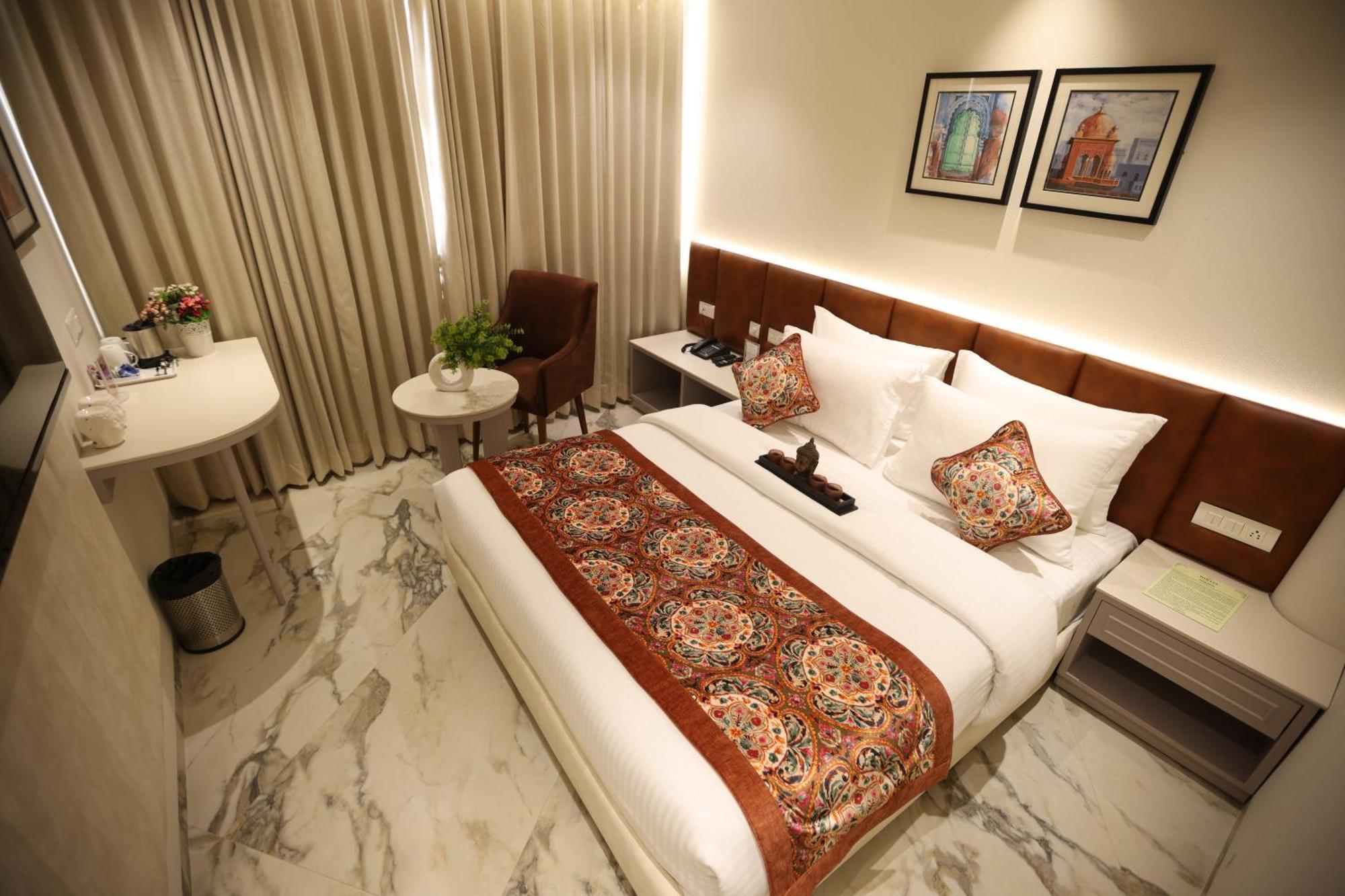 Hiraya Hotels Mohali Ngoại thất bức ảnh